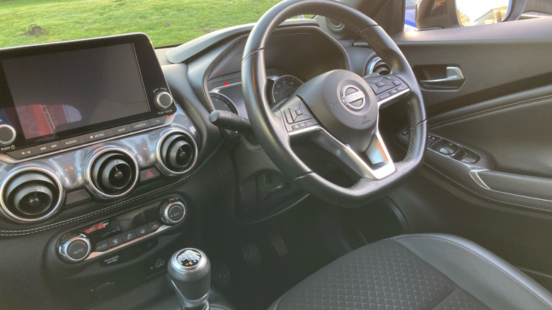 Nissan Juke 1.0 DiG-T 114 N-Connecta 5dr Petrol Hatchback